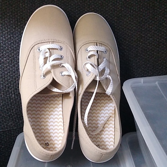 Canvas sneakers - Picture 5 of 8